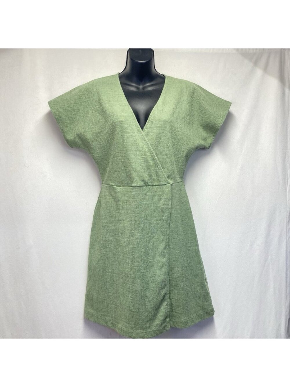 Madewell V-Neck Textured Faux-Wrap Dress Women Medium Sage Green Cap Sleeves